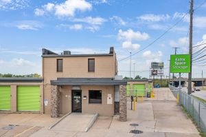 Extra Space Storage - 3090 - Cleveland - 130th St