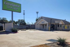 Extra Space Storage - 3296 - Round Rock - IH-35
