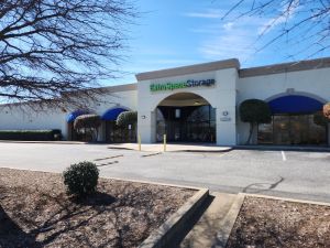 Extra Space Storage - 3665 - Greenville - 2422 Laurens Rd