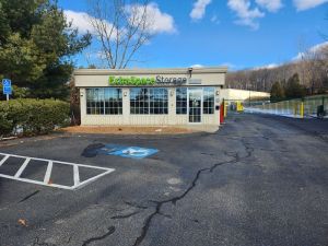 Extra Space Storage - 3712 - Glastonbury - 190 Oakwood Dr