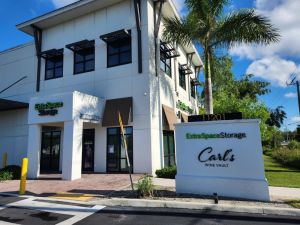 Extra Space Storage - 3733 - Naples - Tamiami Trl