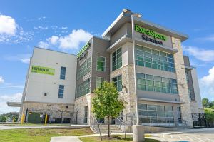 Extra Space Storage - 7757 - New Braunfels - IH-35 S