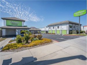 Extra Space Storage - 1121 - Fontana - 17197 Valley Blvd