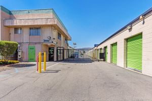 Extra Space Storage - 1486 - San Dimas - W Gladstone St
