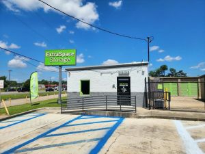 Extra Space Storage - 3110 - Baton Rouge - 7375 Airline Hwy
