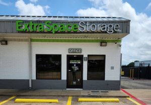 Extra Space Storage - 3156 - Cedar Hill - Clark Road