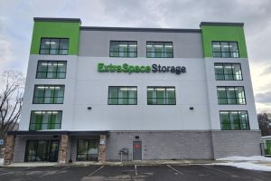 Extra Space Storage - 3166 - Dracut - Pleasant Street