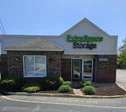 Extra Space Storage - 3222 - Florissant - Washington St