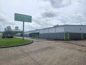 Extra Space Storage - 3254 - Beaumont - Dowlen Rd