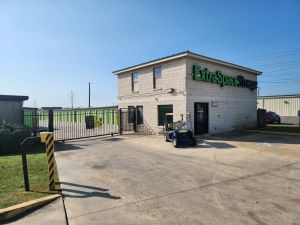 Extra Space Storage - 3269 - San Antonio - Foster Rd