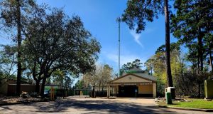 Extra Space Storage - 3301 - The Woodlands - Alden Bend Dr