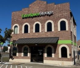 Extra Space Storage - 3332 - Round Rock - Double Creek Dr