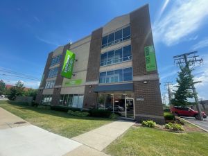 Extra Space Storage - 3453 - Chicago - Diversey Ave