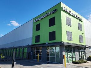 Extra Space Storage - 3533 - Lutz - Walmart Way