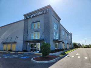 Extra Space Storage - 3869 - Tampa - 12151 Hillsborough Ave