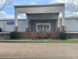 Life Storage - 4057 - Jackson - 5961 I-55 North