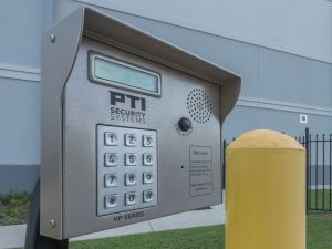 Extra Space Storage - 4130 - Tampa - Laurel St