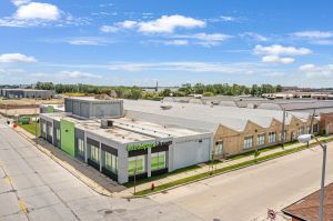 Extra Space Storage - 2010 - West Allis - Burnham St
