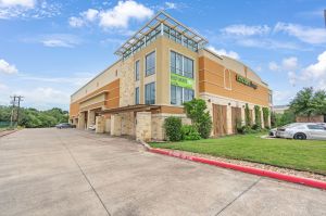 Extra Space Storage - 2043 - San Antonio - 19130 Stone Oak Pkwy