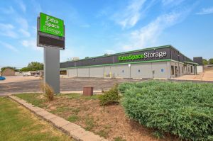Extra Space Storage - 6046 - Broken Arrow - Kenosha St