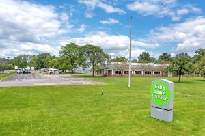 Extra Space Storage - 6135 - New Berlin - Rogers Dr