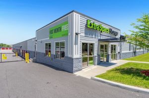 Extra Space Storage - 6162 - Middleburg - Hutton Ct