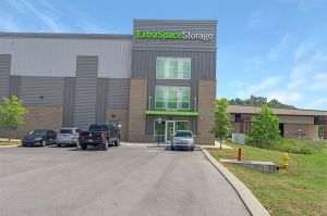 Extra Space Storage - 7214 - Chattanooga - Manufacturers Rd