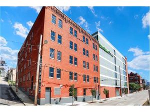 Extra Space Storage - 7390 - Pittsburgh - Madison Ave