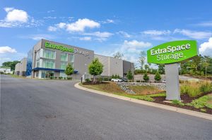 Extra Space Storage - 7427 - Temple Hills - Beech Rd