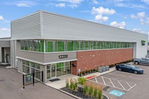 Extra Space Storage - 7450 - Parma - 12200 Snow Rd