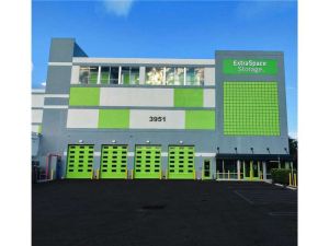 Extra Space Storage - 7573 - Doral - NW 77th Ave