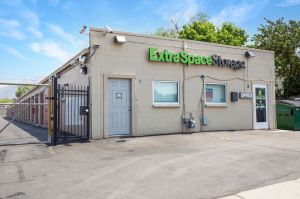 Extra Space Storage - 7616 - Midvale - 300 W
