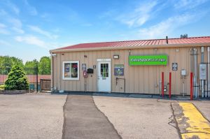 Extra Space Storage - 7644 - Dracut - Broadway Road