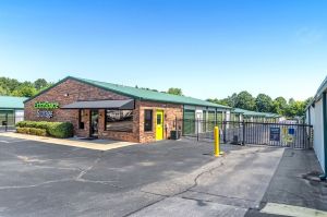 Extra Space Storage - 7658 - Winston-Salem - Clemmonsville Rd