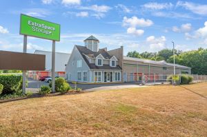 Extra Space Storage - 7672 - North Brunswick - Adams Lane