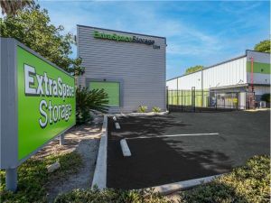 Extra Space Storage - 7788 - Ontario - Airport Drive