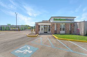 Extra Space Storage - 7864 - New Orleans - I-10 Service Rd