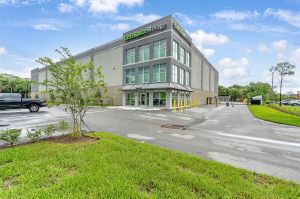 Extra Space Storage - 7904 - Fort Pierce - Jenkins Rd