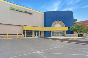 Extra Space Storage - 7960 - York - Whiteford Rd