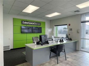 Extra Space Storage - 8072 - Modesto - Cummins Dr