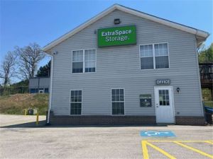 Extra Space Storage - 8230 - York - North George Street-Parklyn Dr
