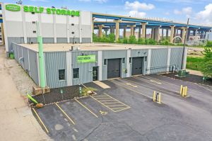 Extra Space Storage - 8785 - Milwaukee - Mount Vernon Ave