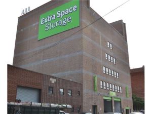 Extra Space Storage - 8880 - Queens - Crescent Street