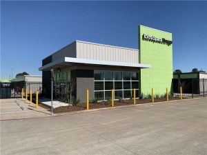 Extra Space Storage - 8975 - Baytown - Decker Dr