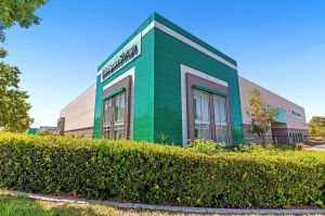 Extra Space Storage - 7053 - Irvine - 9280 Research Dr - Annex