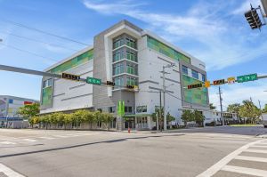 Extra Space Storage - 7252 - Miami - 10th Ave