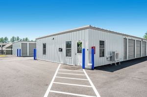 Extra Space Storage - 6211 - Pembroke - Sand Road