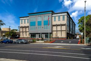 9149 StorQuest - Ventura / Market