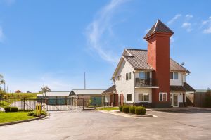 StorageMart - Mahaffie St