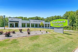 Extra Space Storage - 2051 - Conyers - Iris Dr
